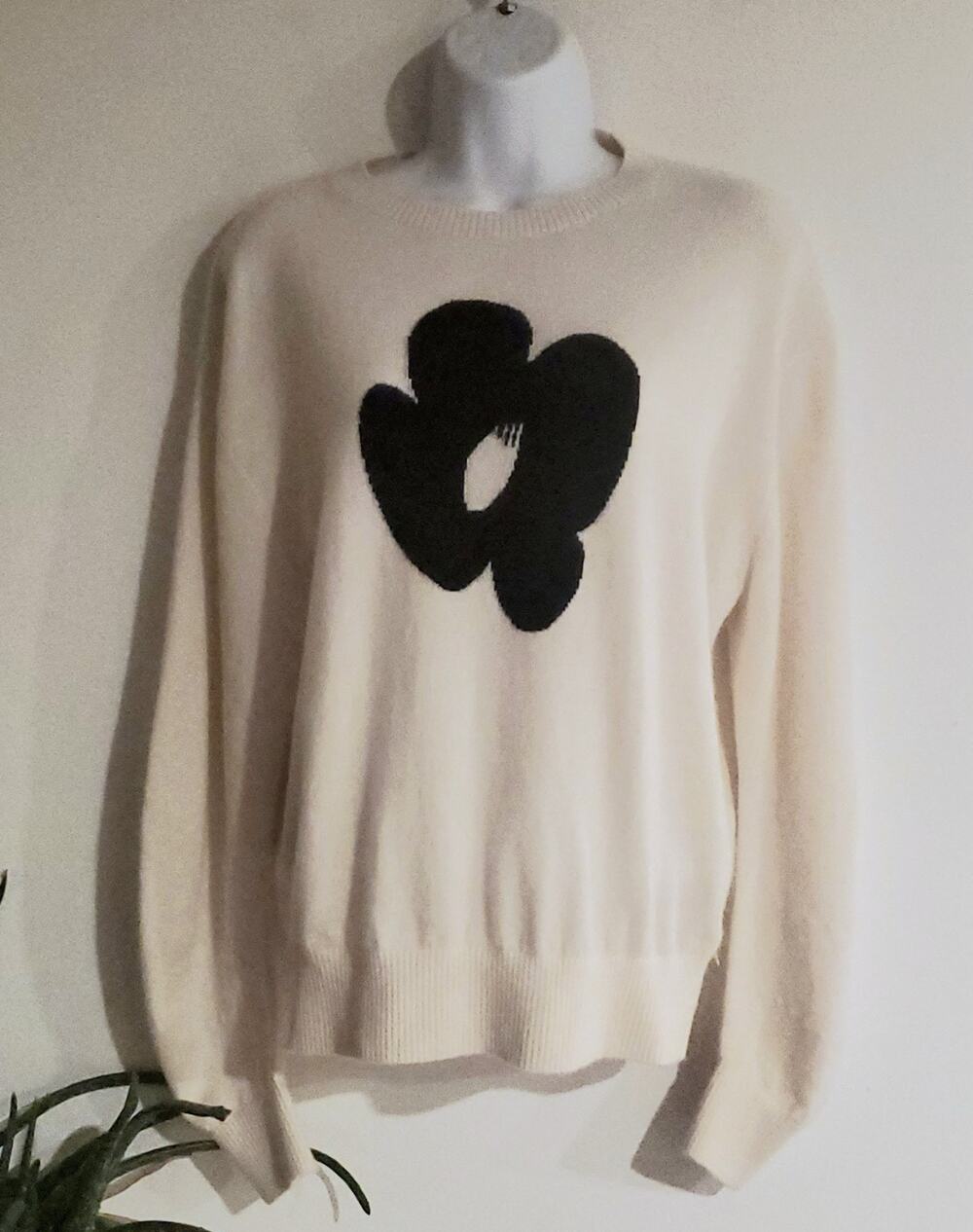 Como Boca Crram Black Floral 100% Cashmere Sweater Womens Size Medium Artsy Boho